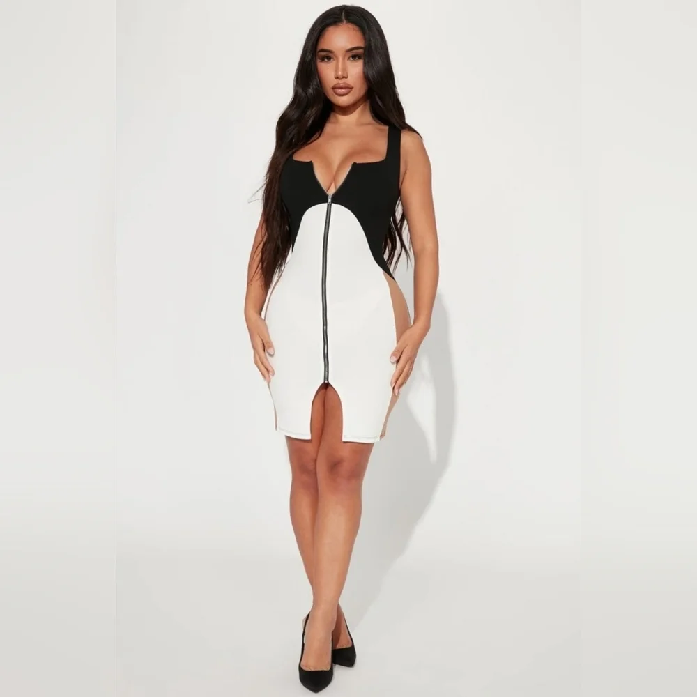SOLD-Fashion Nova Dress - Dimensional Mini Zip Up Women's Sz L NWT - Picture 2 of 11